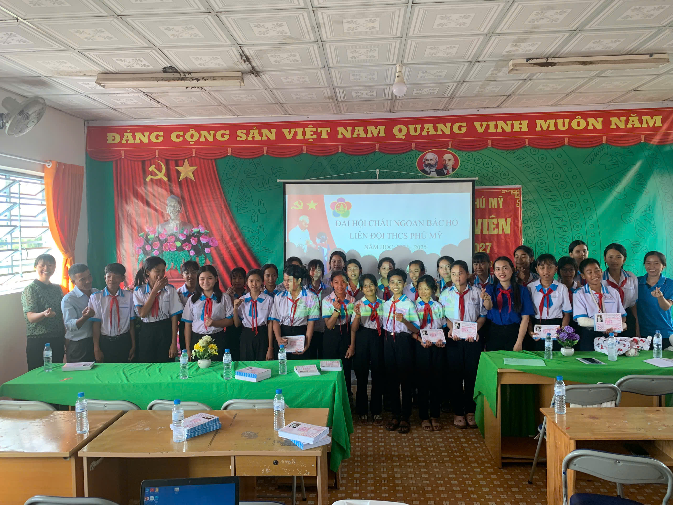 Đại hội Cháu ngoan Bác Hồ cấp Liên đội Trường THCS Phú Mỹ